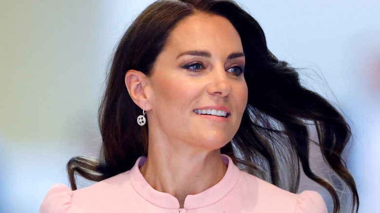 Kate Middleton wears blush