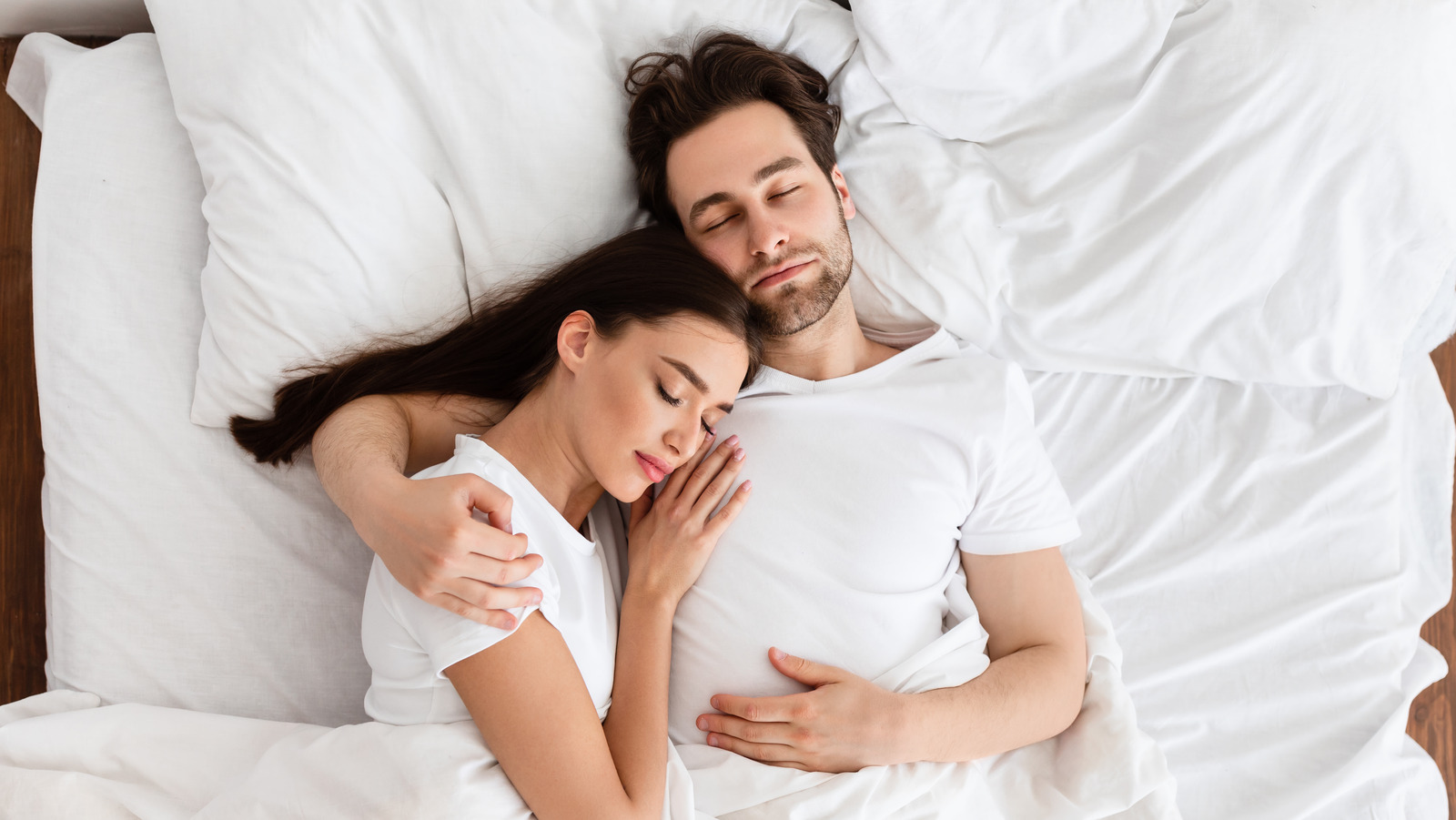 Syncing Up Your Sleep Schedule With Your Partner's Is More Important