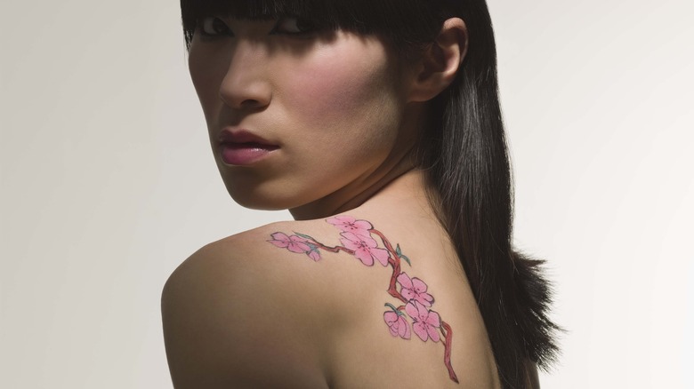 Floral shoulder tattoo