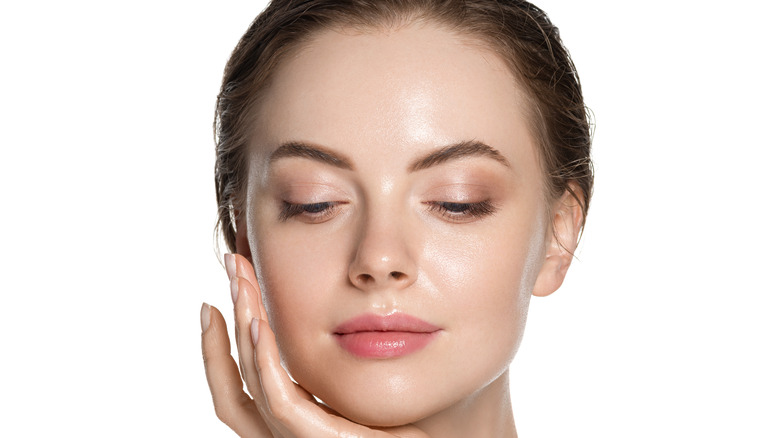 The Best Tips To Make Your Oily Eyelids Work