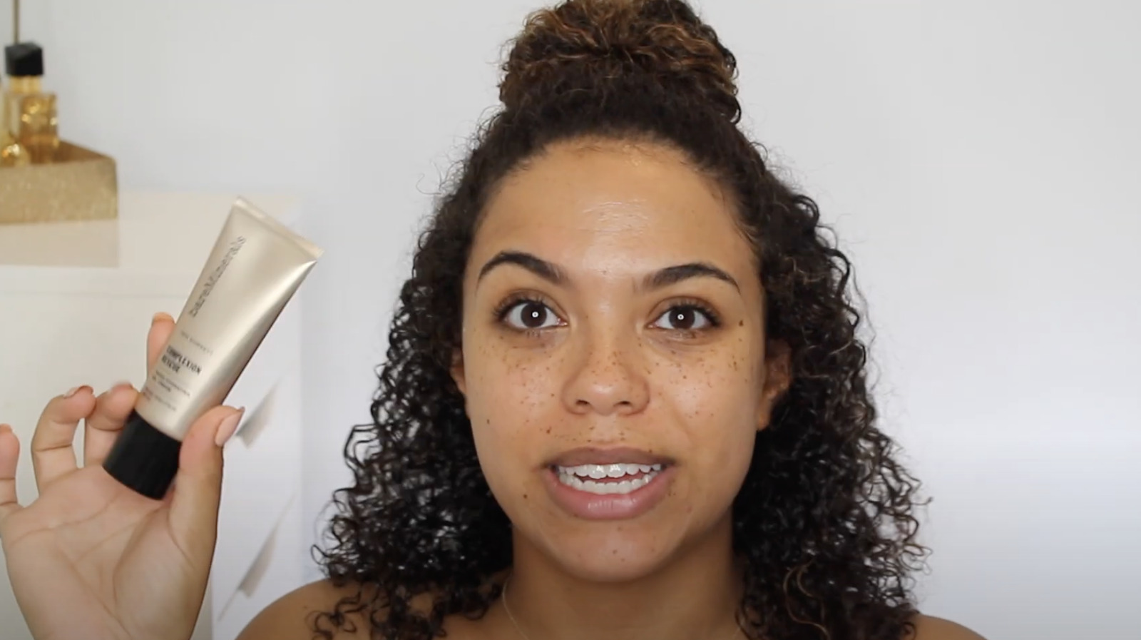 The Best Tool For Applying Tinted Moisturizer Is Free