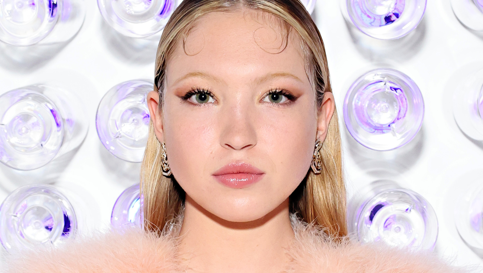 The CelebTrusted Makeup Hack For The Most NaturalLooking Lower Lashes