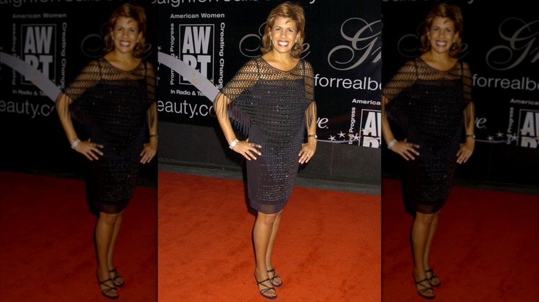Hoda Kotb in 2005 posing on the red carpet.