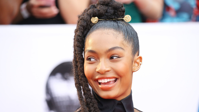 yara shahidi wearing braided ponytail