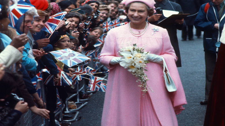 Queen Elizabeth wearing pink Silver Jubilee