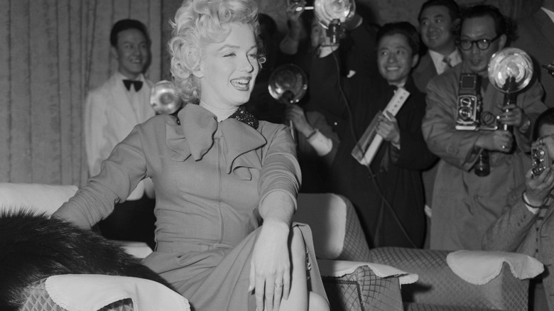 Marilyn Monroe wearing her wedding ring on her honeymoon in 1954