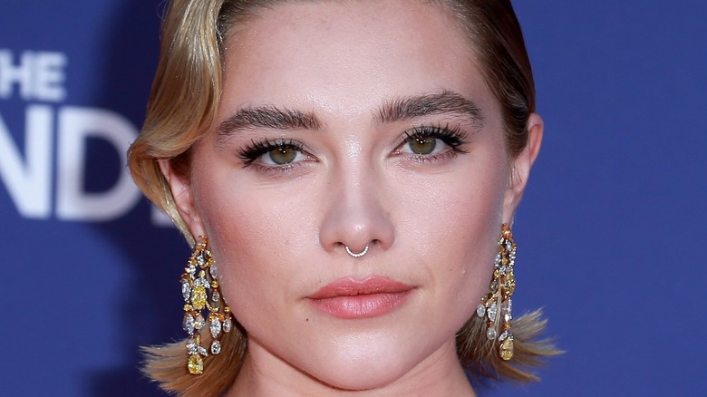 Florence Pugh wearing the lop haircut