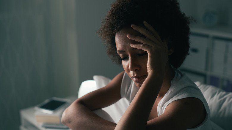 woman struggling to sleep 