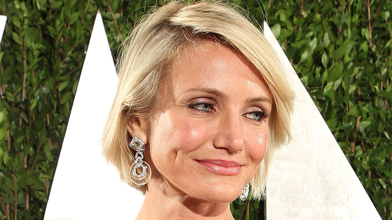 Cameron Diaz wearing bixie cut