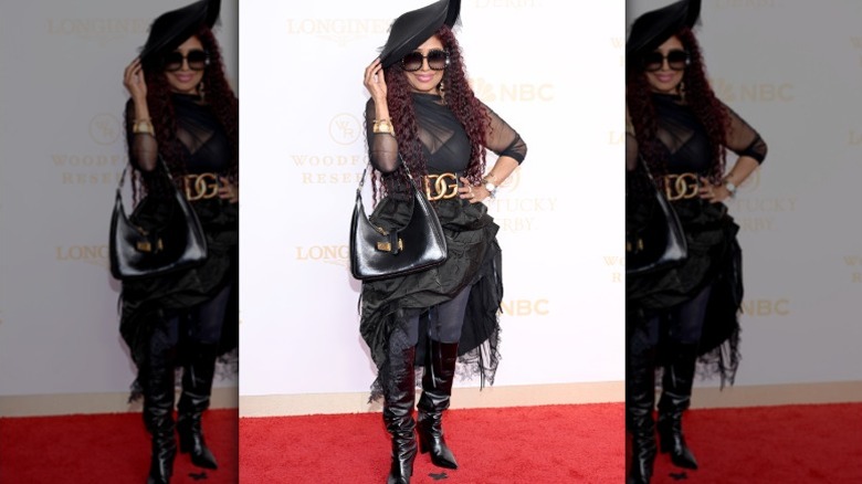 Chaka Khan arrives in an all-black ensemble at the Kentucky Derby