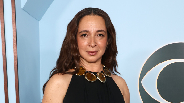 Maya Rudolph, one of the worst dressed at the 2026 Tony Awards, wearing an unflattering black dress