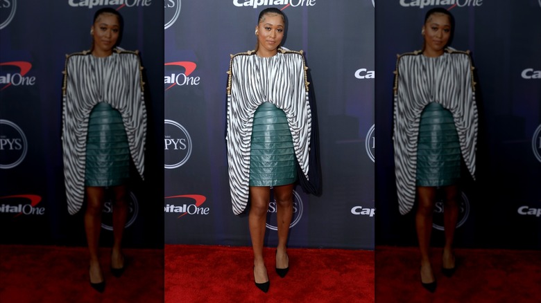 Naomi Osaka posing at the 2021 ESPY Awards.