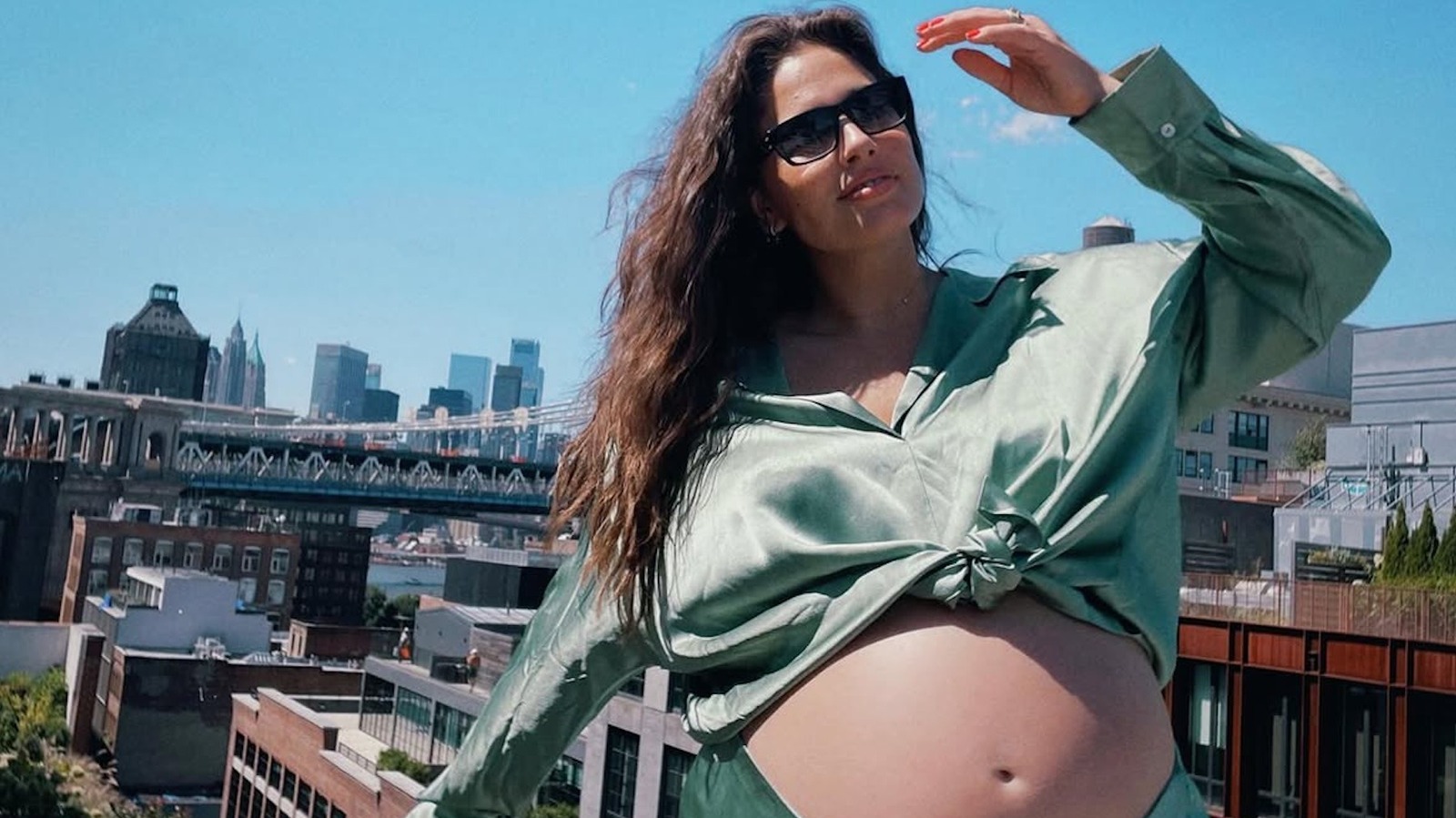 'There's Nothing Gorgeous About It': Ashley Graham Won't Sugarcoat The Reality Of Giving Birth