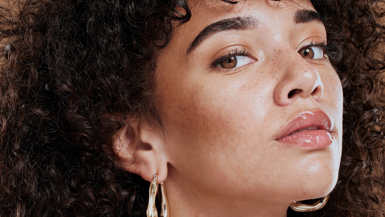 TikTok's Root Spray Hack Promises Perfect Faux Freckles Here's What