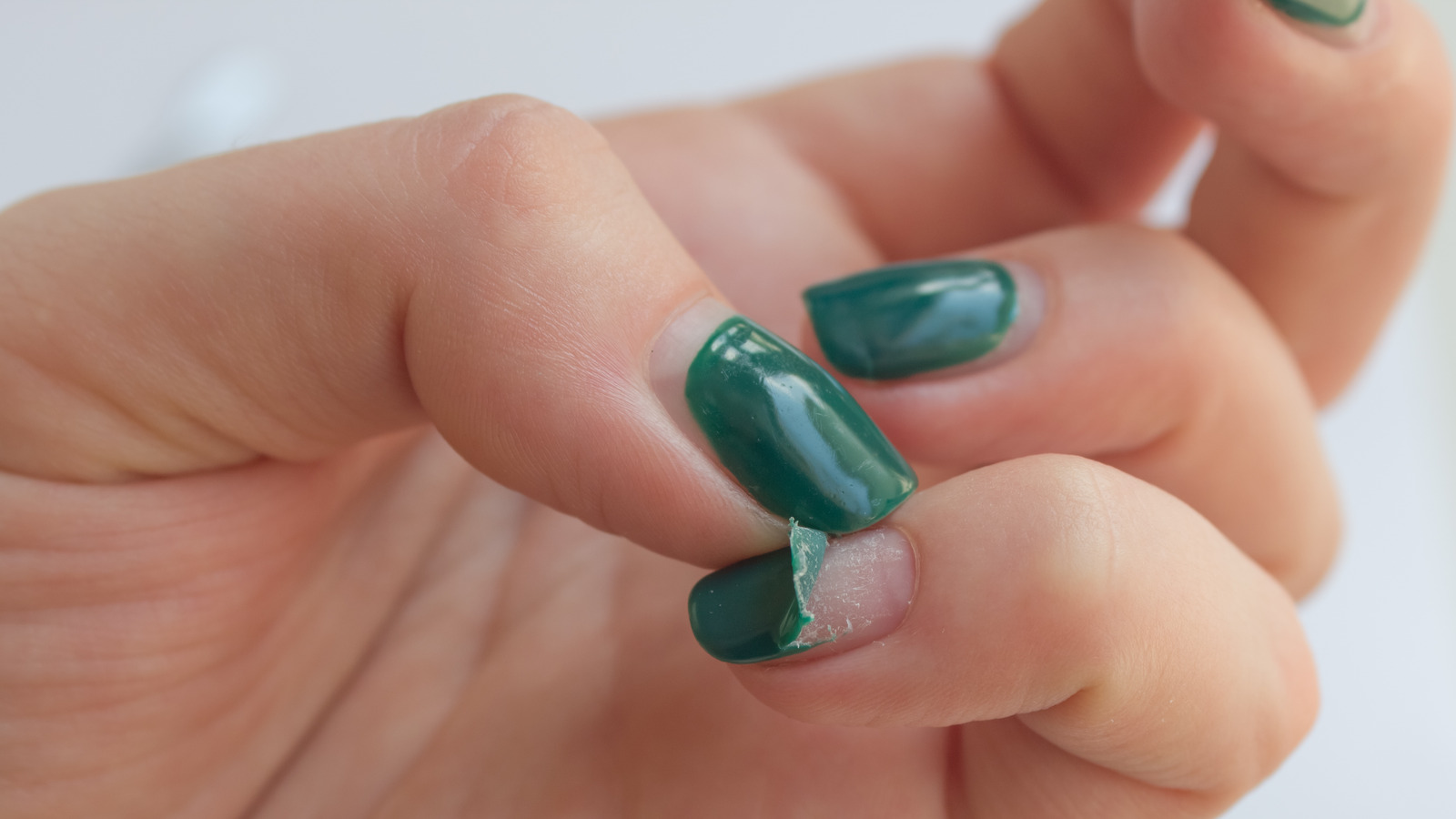 Treat And Prevent Gel Nail Lifting With Our Favorite Tips – Glam