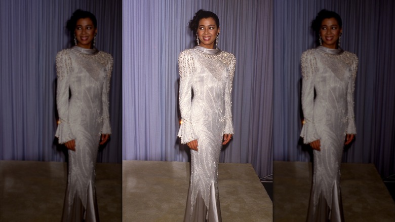 Irene Cara wearing a beaded gown at the 1986 Oscars