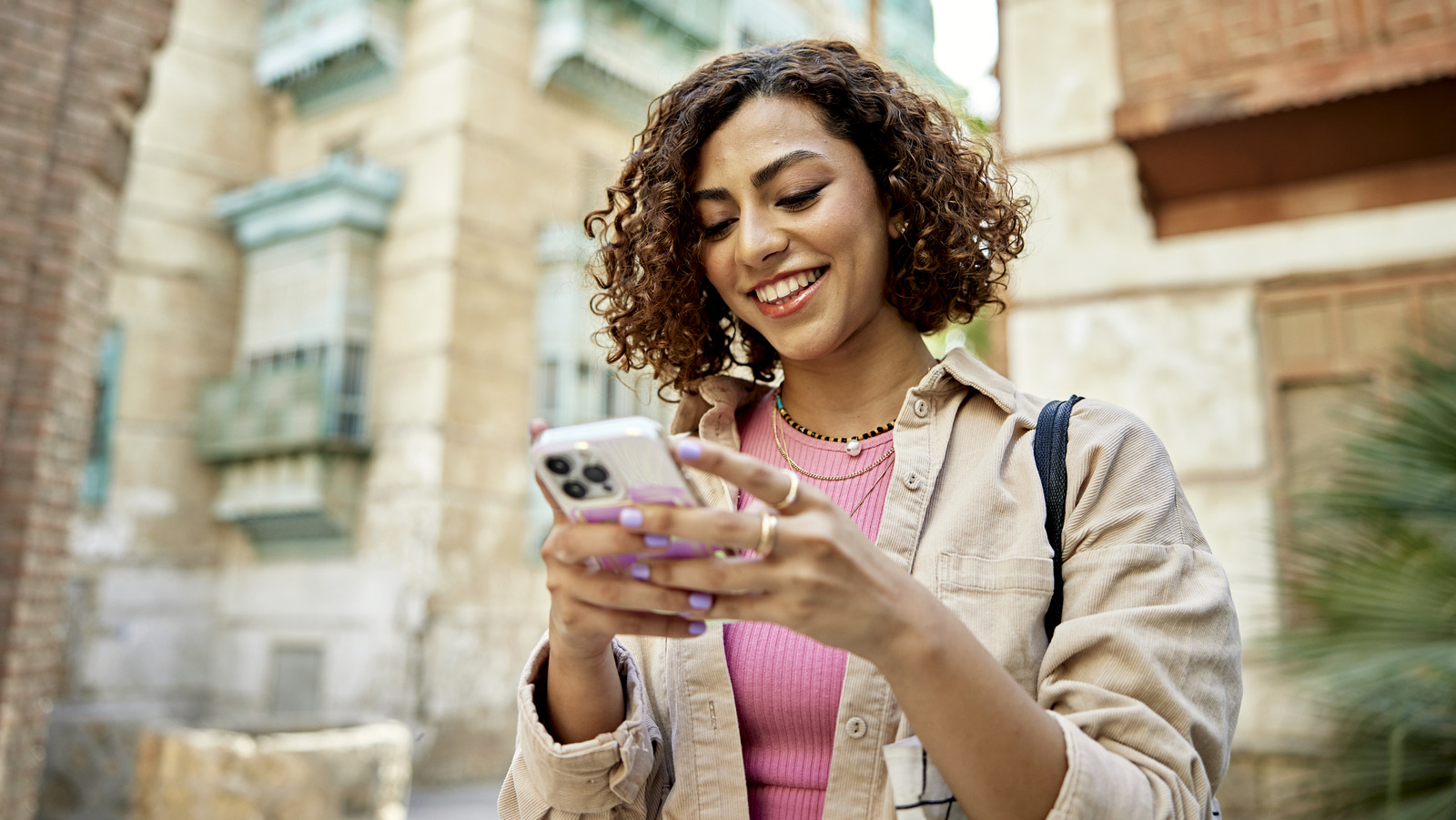 Watch Out For These Emoji Red Flags When Texting A Potential New Partner