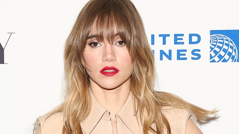 Suki Waterhouse with wispy bangs