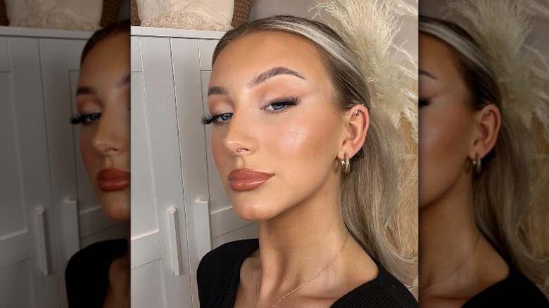 Dainty blended soft brown winged eyeliner