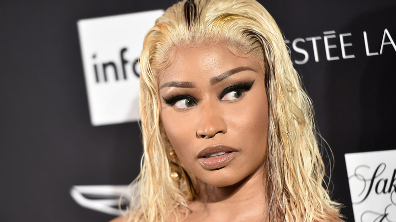 Nicki Minaj with wet hair look