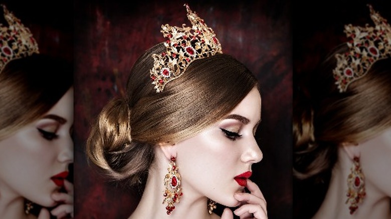 Tiara and earrings
