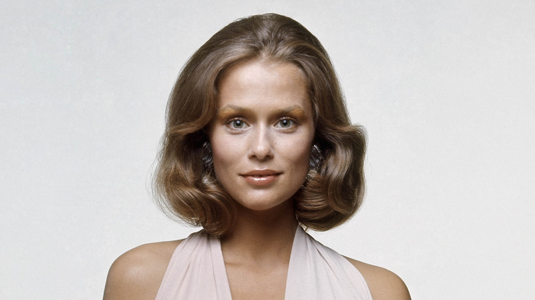 Lauren Hutton posing in a photo shoot