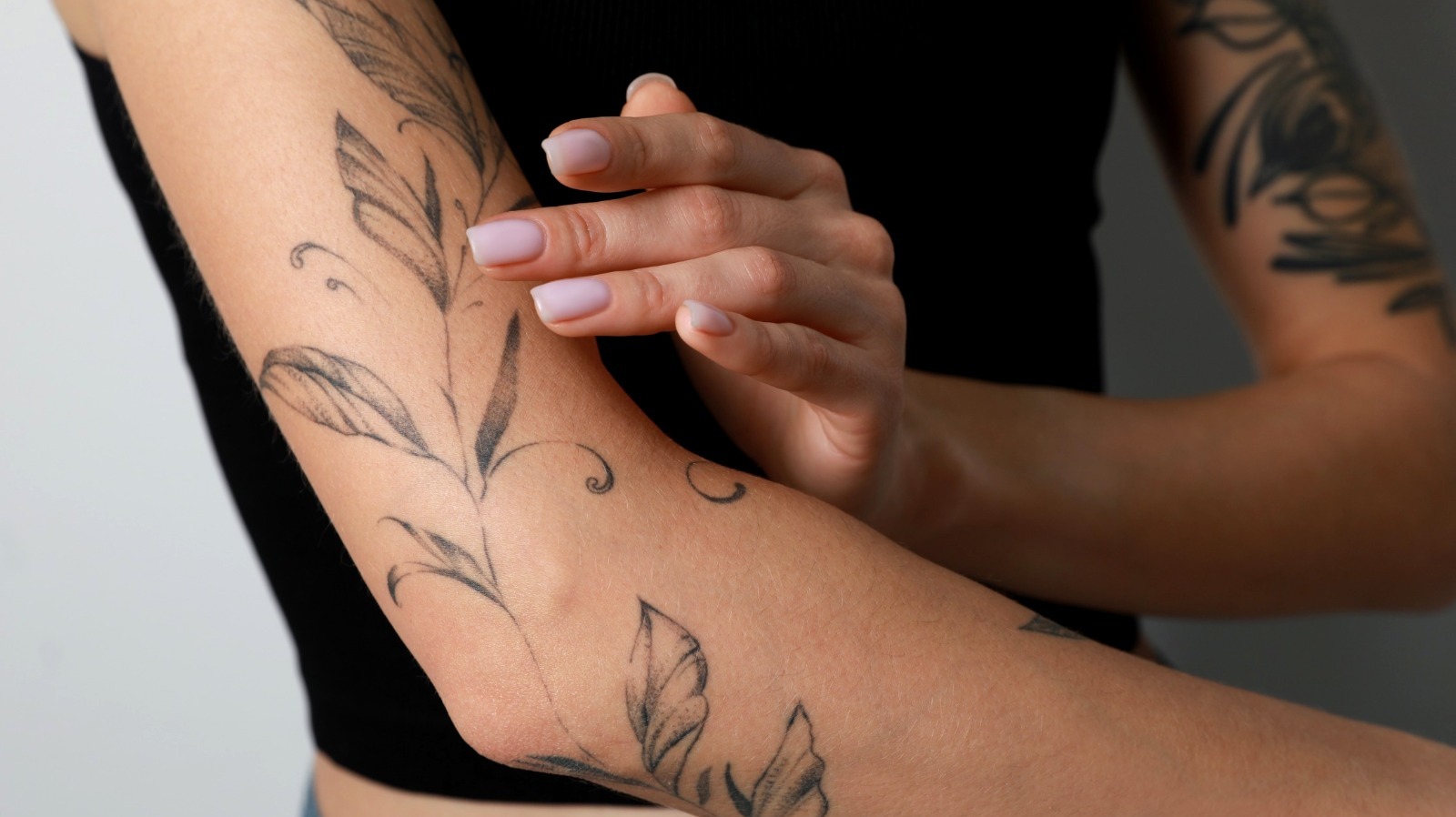 Hand swelling | Help Me Tattoo Training Forum | Tattooing 101