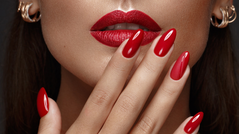 Red lipstick and nails
