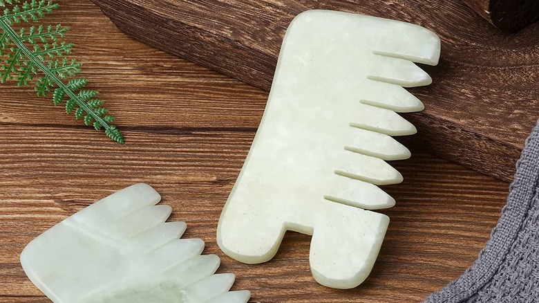  jade hair combs