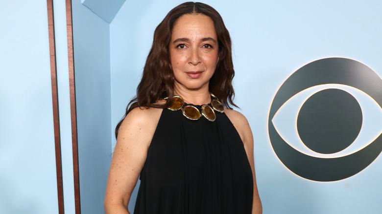 Maya Rudolph, one of the worst dressed at the 2026 Tony Awards, wearing an unflattering black dress