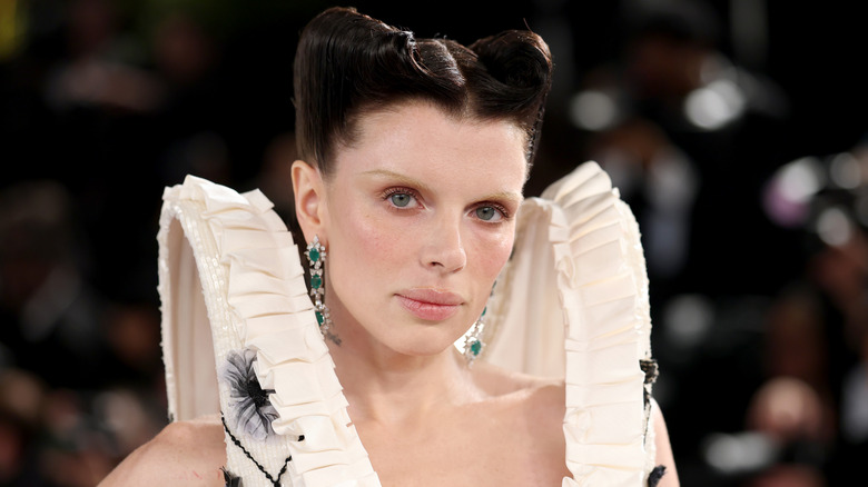 Julia Fox at the 2026 Vanity Fair Oscar Party