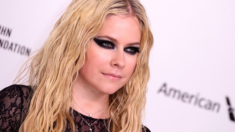 Avril Lavigne with dark eye makeup