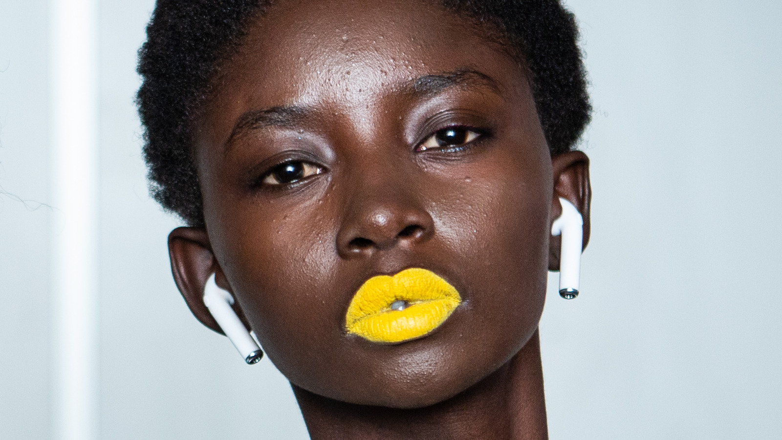 Yellow lip deals