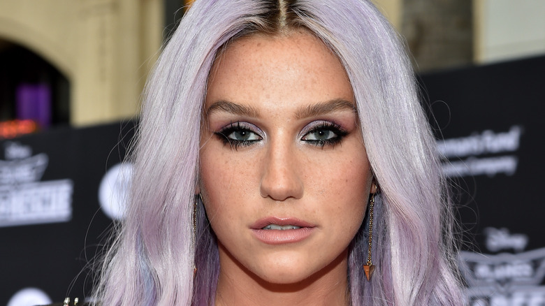 Kesha with violet hair