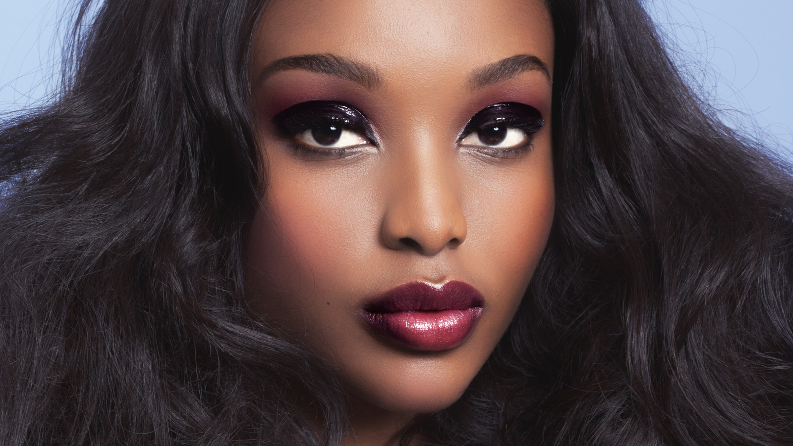 Your DIY Guide To Turning Eyeshadow Into Eyeliner In A Pinch