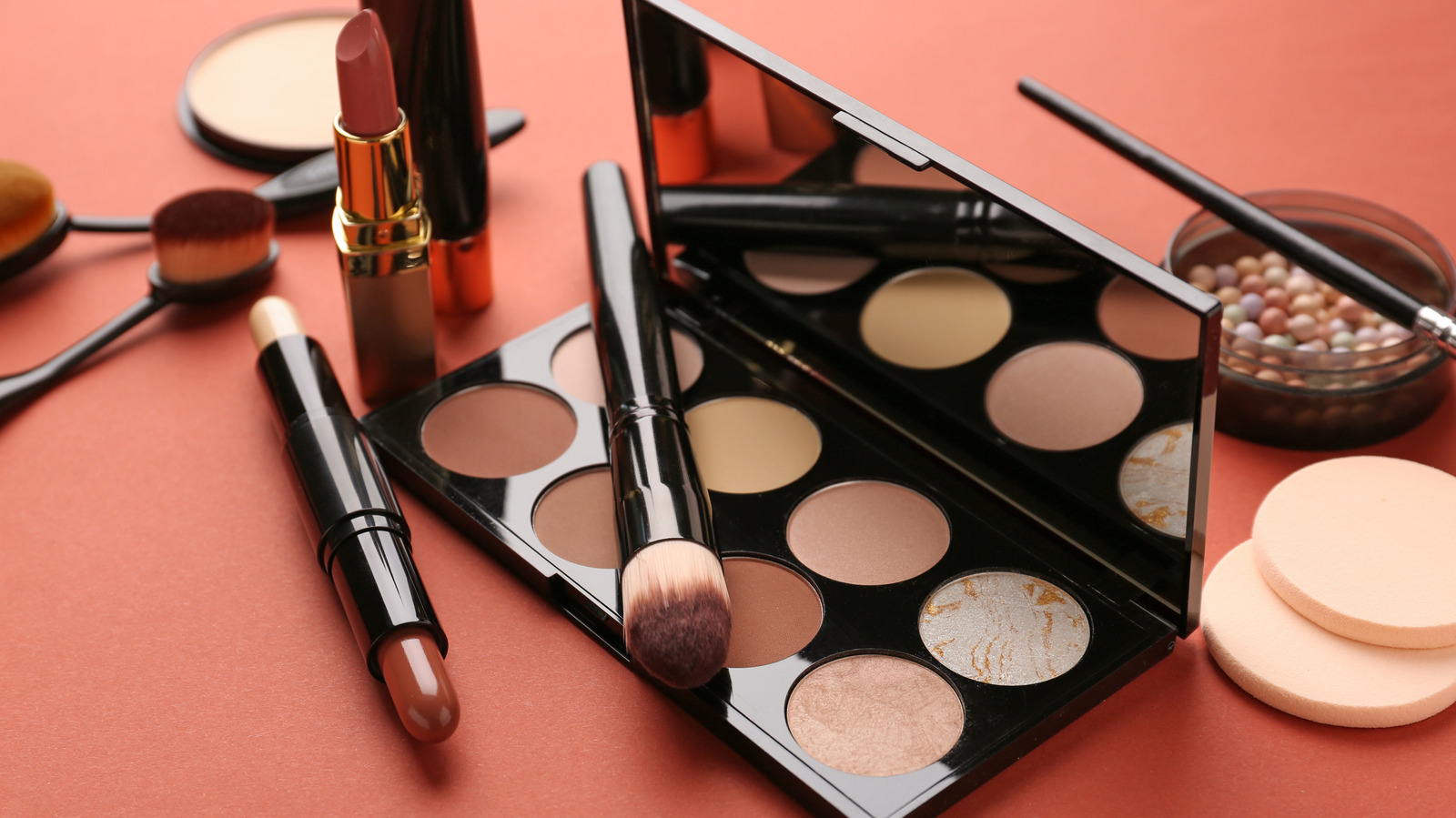 Your Guide To Choosing What Your Contour Shade Should Be