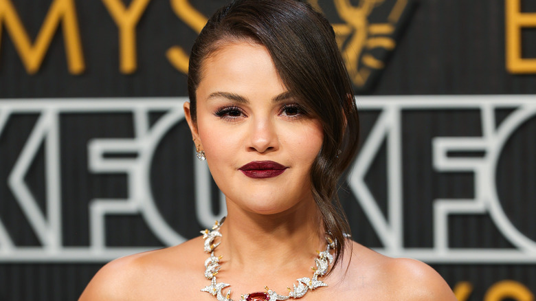 Selena Gomez burgundy lipstick