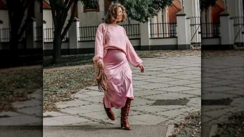 pink monochromatic outfit