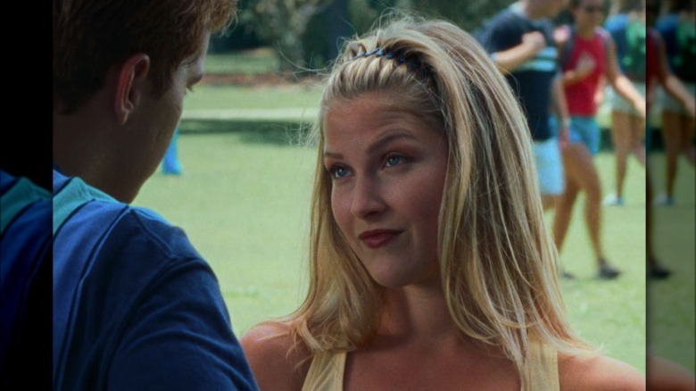 Ali Larter wore a comb headband in Dawson's Creek