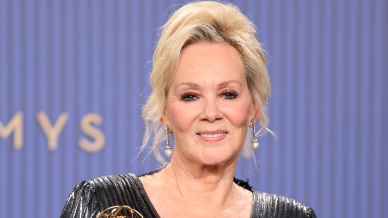 Jean Smart wearing pearl earrings at the 2026 Emmys