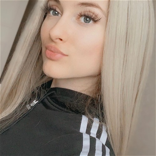 Photo of Saskia Ainsworth